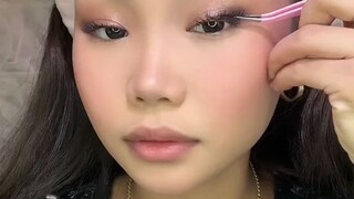 make up tutorial to look beautiful.