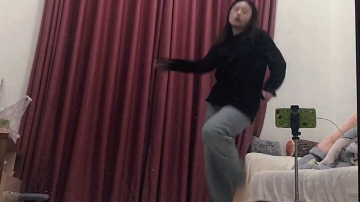 Biarkan aku berdansa pesta yang berbahaya untuk kalian semua | Aku tidak menari selama lima atau ena