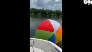 meme Clip ghi lại tình huống hài