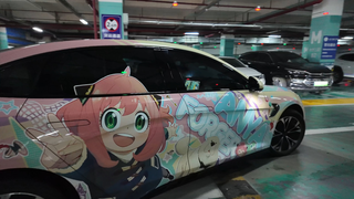 Watch SPY×FAMILY "Movies" on a SPY×FAMILY "Itasha"!