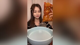 Nay ăn chân gà sả tắc siu siu cay #mukbang