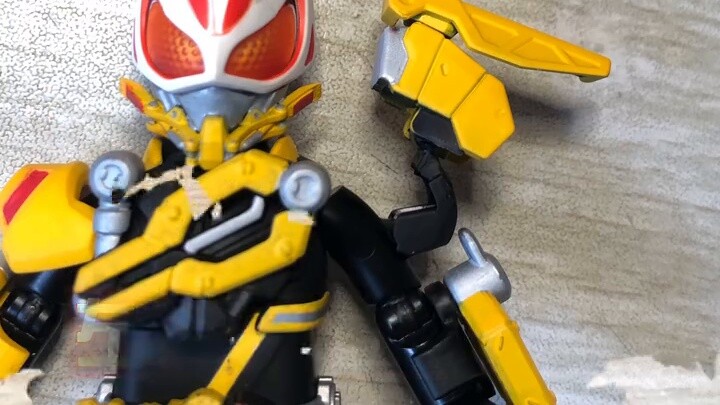 [Starry Night] A must-have for dust removal! Bruco's self-modified Kamen Rider Polar Fox Powerful Bu