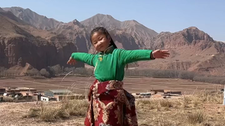 The 8-year-old dancing little Lamao will dance for you again on the hill for auspicious weddings