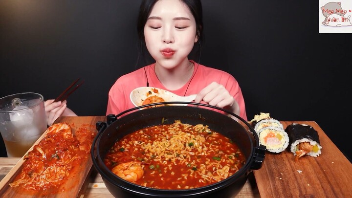 Đồ ăn Hàn : Nhăm nhăm mì cay tôm, cơm cuộn thịt nguội trứng cùng kim chi 4 #MonngonHan