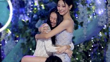 Who wouldn't want Tzuyu's koala hug?