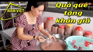 Má 5 và chị Sơn Ca làm quà quê tặng khán giả (0901201410) Nam Việt 1429