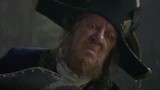 [Cướp biển] Barbossa cầm kiếm Edward Teach, tuyên bố là thuyền trưởng