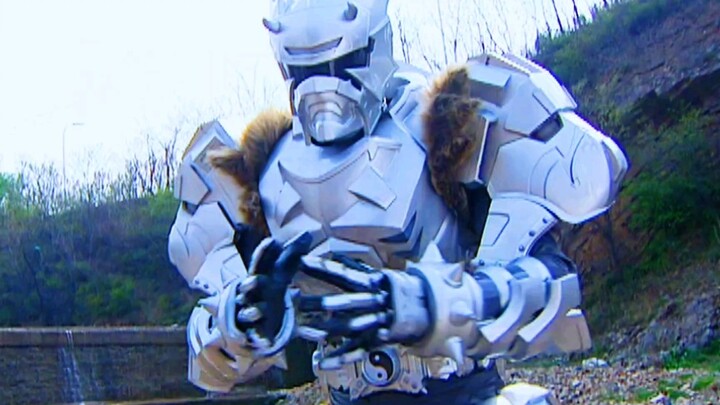 Sự kết hợp áo giáp nhanh nhất VS sự kết hợp áo giáp chậm nhất! Snowmastiff Man thực sự rất đẹp trai.