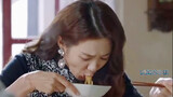 การแสดงกินและออกอากาศของสาวๆ Chaebol เริ่มขึ้นแล้ว บะหมี่กึ่งสำเร็จรูปกับตีนไก่ช่างหอมจริงๆ