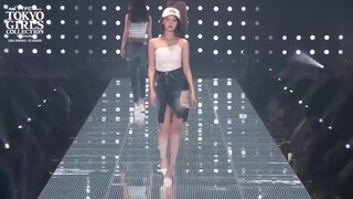 [fashion] ตอนแรกนางแบบเหมือนไม่พอใจ แต่พอถอดหมวกแล้ว ใจเต้นรัว ๆ เลย