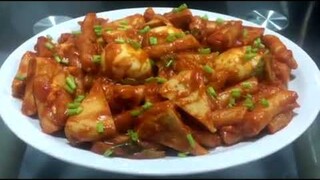 KOREAN SWEET AND SPICY TTEOKBOKKI WITH CHEESE | POPULAR KOREAN STREET FOOD