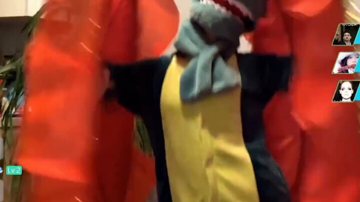 The dinosaur tree dances. The dinosaurs know how to enter... Hehe🤤 ...dinosaurs... Hehe🤤 ...dinosaur