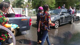 Real Songkran festival เทศกาลสงกรานต์ สุราษฎร์ธานร