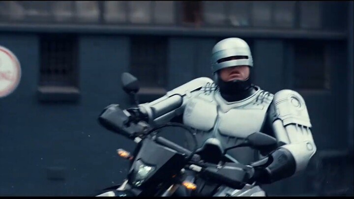 โฆษณาสุดสร้างสรรค์จากบริษัทประกันภัยที่ทำให้ Robocop เสียงาน