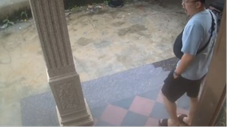 Tự ngã xong đổ tại ai