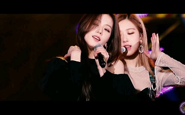 [BLACKPINK]只要3秒，你的三连就归我了！jisoo神仙名场面直接撩爆！门有两面金智秀，不看后悔一辈子