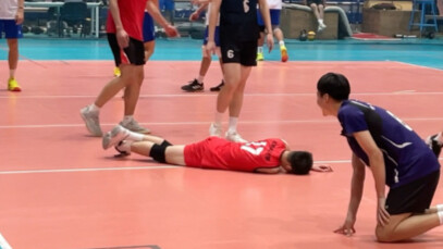 A long round of volleyball~It just broke apart so easily~