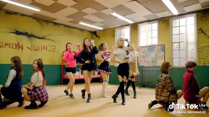 TWICE-OHH AHH (OHH AHH)                           TWICE DANCE MV