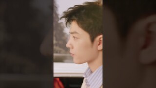 GUCCI Douyin updated: Get into holiday mood with Xiao Zhan and GUCCI's brand new double G tote bag!