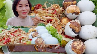 กินไข่ลูกเป็ดกับตำบักหุ่งเผ็ดๆนัวๆ แซ่บเข้ากันคัก เกลี้ยงถาดคือเก่า23/1/65