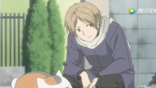 Natsume peels an orange for the cat. How can he enjoy it so much?