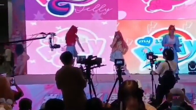 [My Little Pony] เพลง "Equestria Girls Restaurant Song" ฉางโจว โยกิ