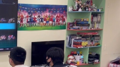 Saya menghidupkan kembali konsol game dari 18 tahun yang lalu, dan saya merasa ingin menangis ketika