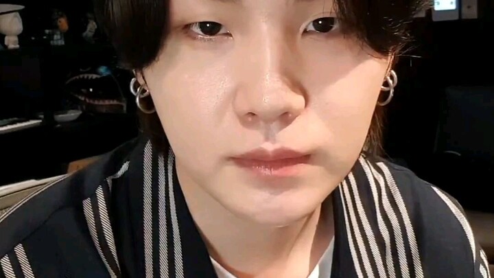 Yoongi Vlive 020222 Hair Grew A Lot