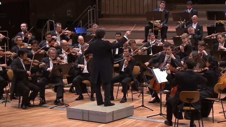 Dvorak: Symphony No. 9, 4th movement - Gustavo Dudamel, Berliner Philharmoniker