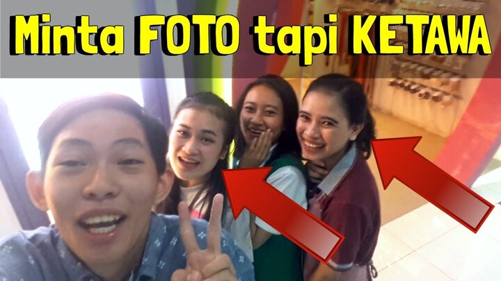 NGAKAK! MINTA FOTO TERUS KETAWA - Prank Indonesia