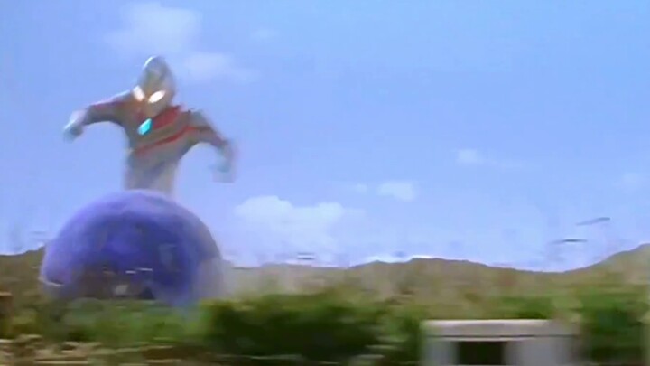 4K (mixed cut) The hilarious moments of early Ultraman playing with modern products