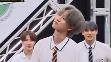 The moment Xu Minghao lost his glasses wsl