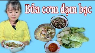 Cả nhà ăn hết nồi cơm với món Mắm Cá Lóc Chưng, Canh Măng || Nàng Út Ống Tre