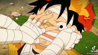 Luffy lúc nhỏ cute ghê😊😅