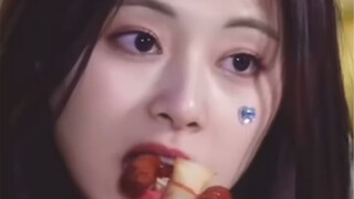 瑜吃东西也这么美嘛哈哈哈哈哈哈