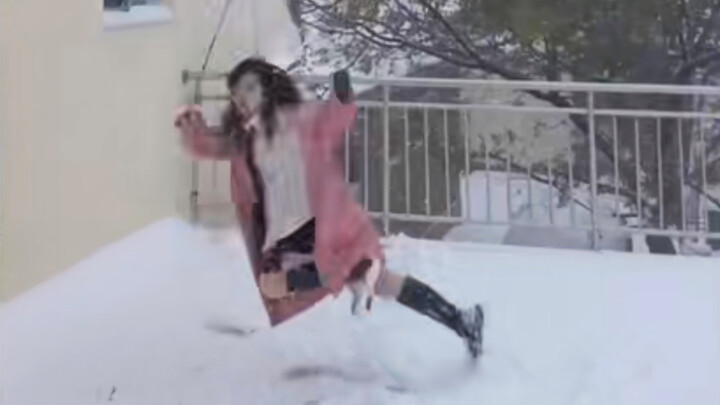 Funniest cuts of people slipping in winter