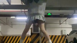 Very noisy Watch Me
