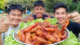 "กินกุ้งถัง" ถาดยักษ์ๆ แซ่บเผ็ดเด็ดเข้มข้น !!