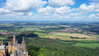 [Fotografi Udara 4K] Sekilas ke desa-desa kecil, SPY×FAMILY—Kastil Hohenzollern, Jerman